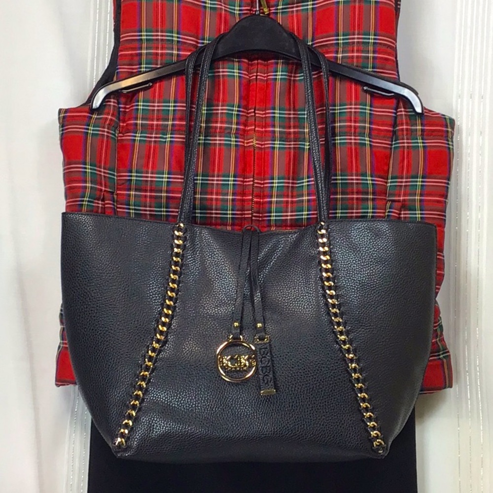 ⚜️BCBG Paris ‘Blackstone’ Faux Leather Gold Chain Detail Tote Bag